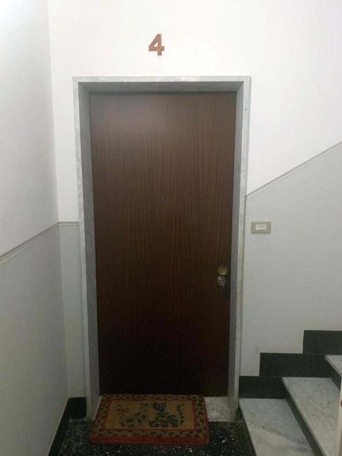 Casa Bianca 4 - Confortevole In Centro A モネーリア エクステリア 写真